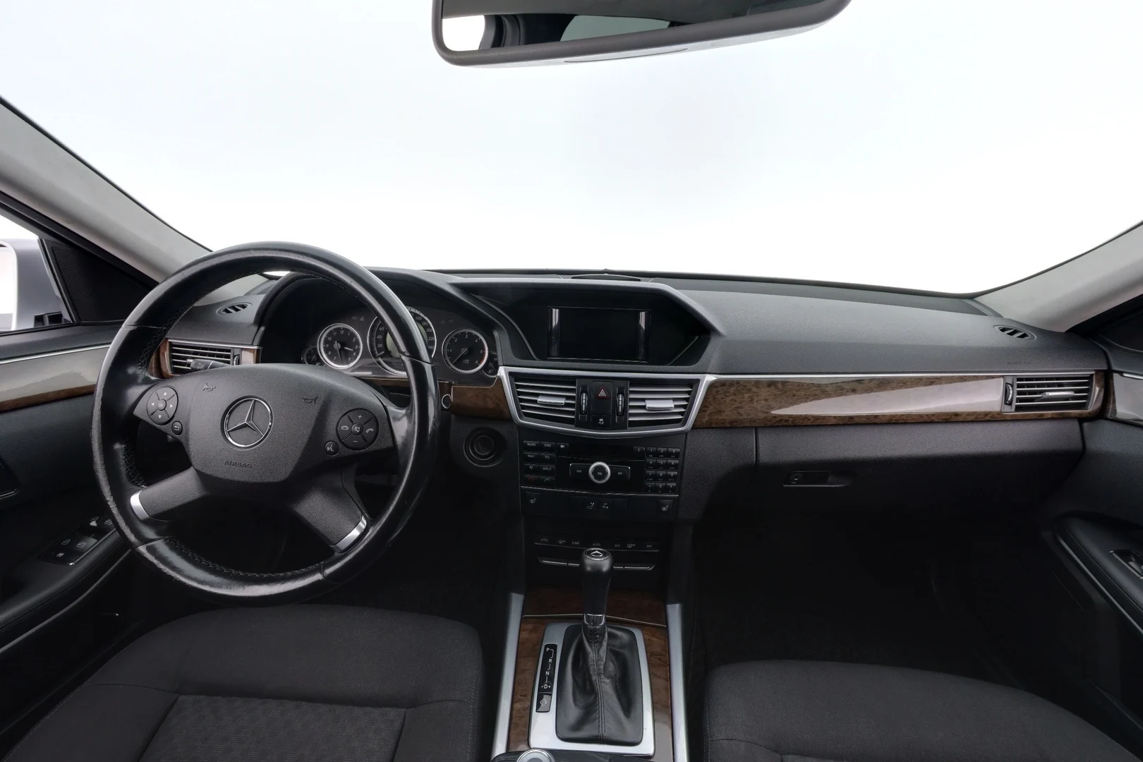 Car Image - 2mvKwe35eRHtR7Dp7xrEZ3