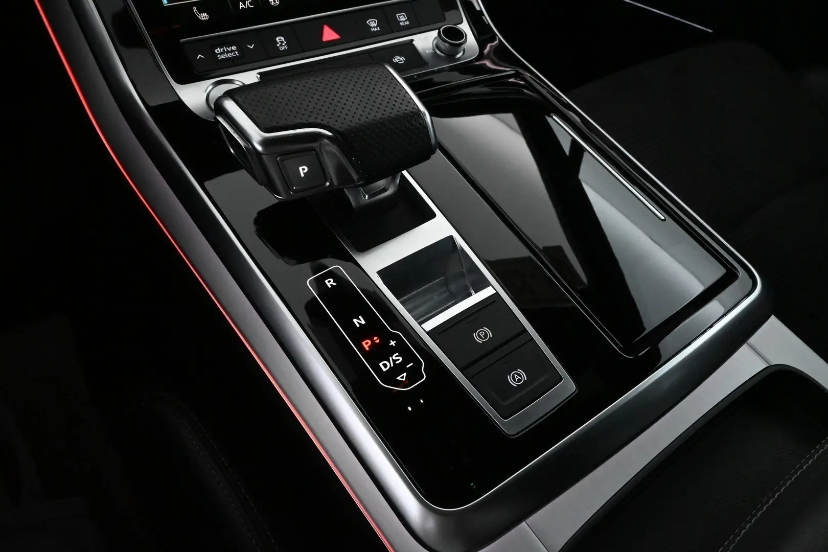 Car Image - 5NtqHOEUfpiUMa9xpOzx5c