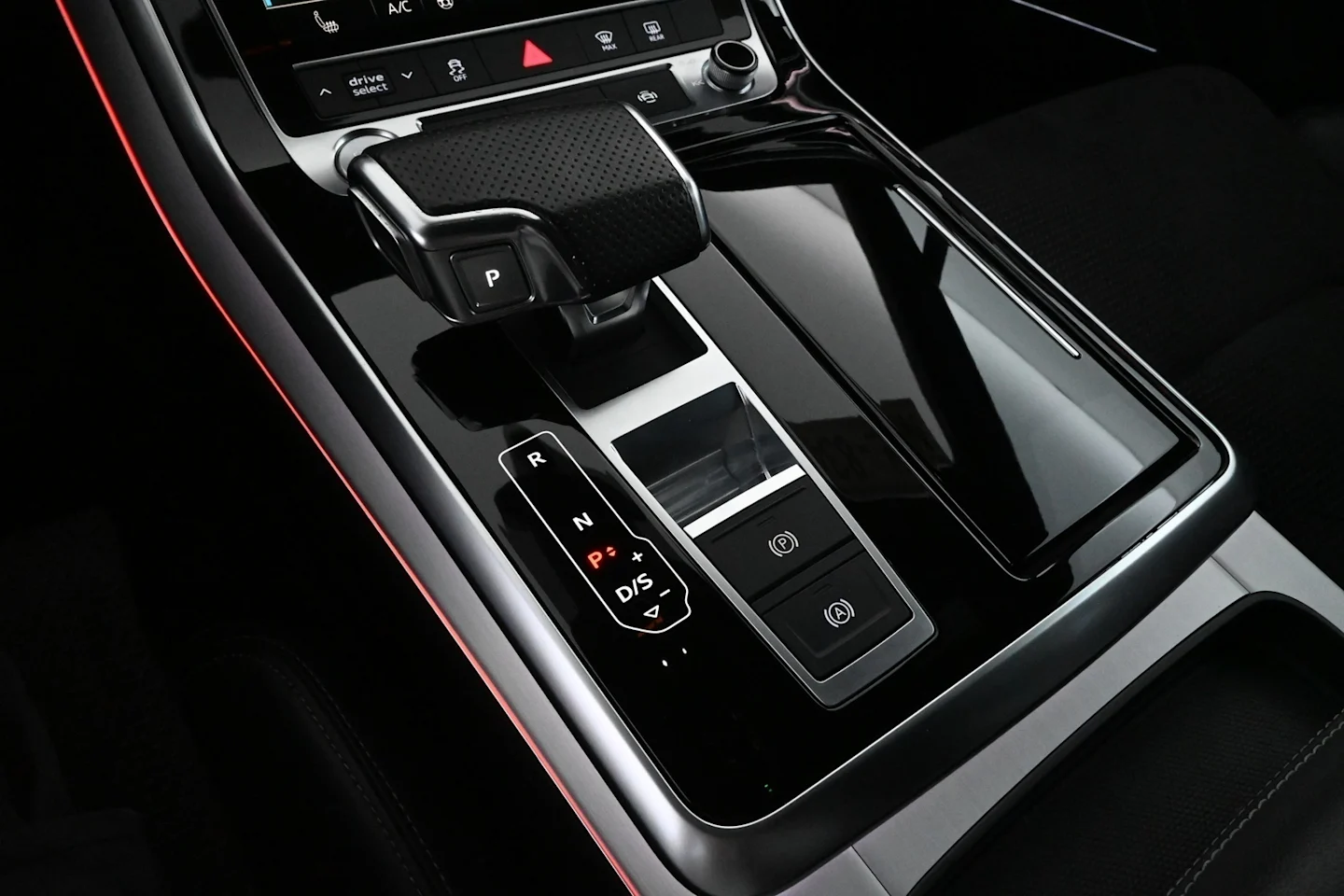 Car Image - 5NtqHOEUfpiUMa9xpOzx5c