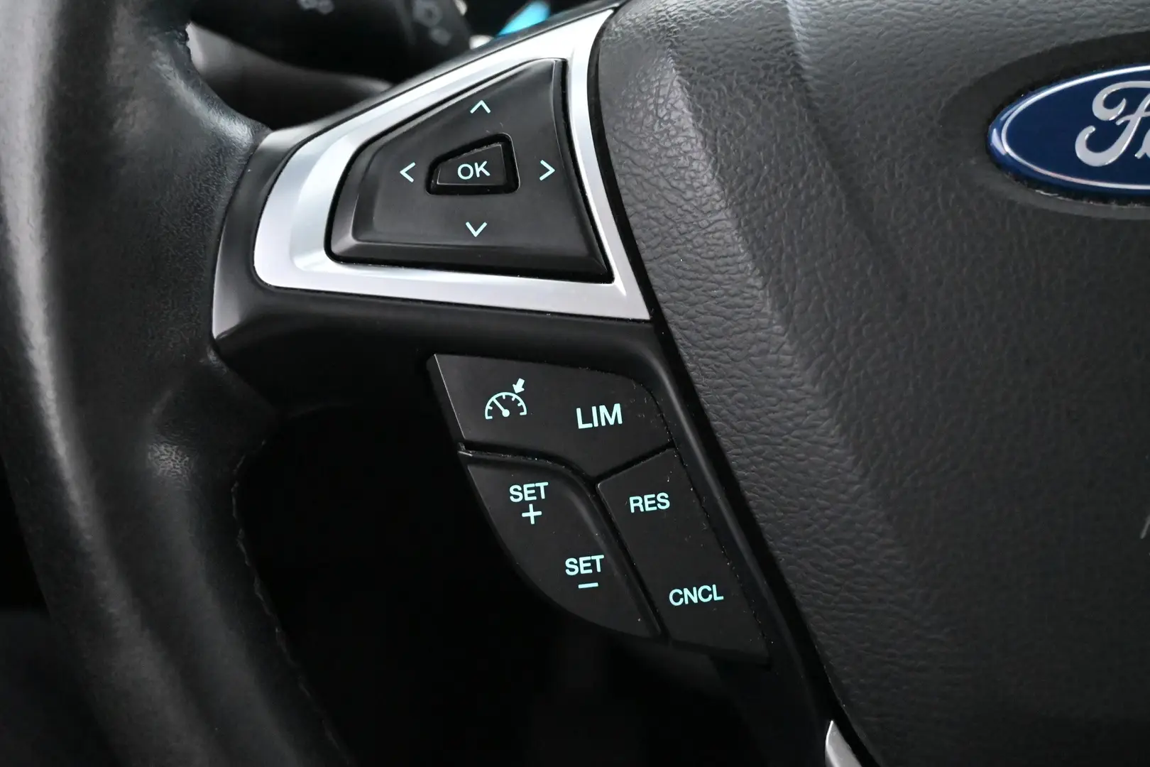 Car Image - 6fXmm6jfspcCfXrKNEWZcB