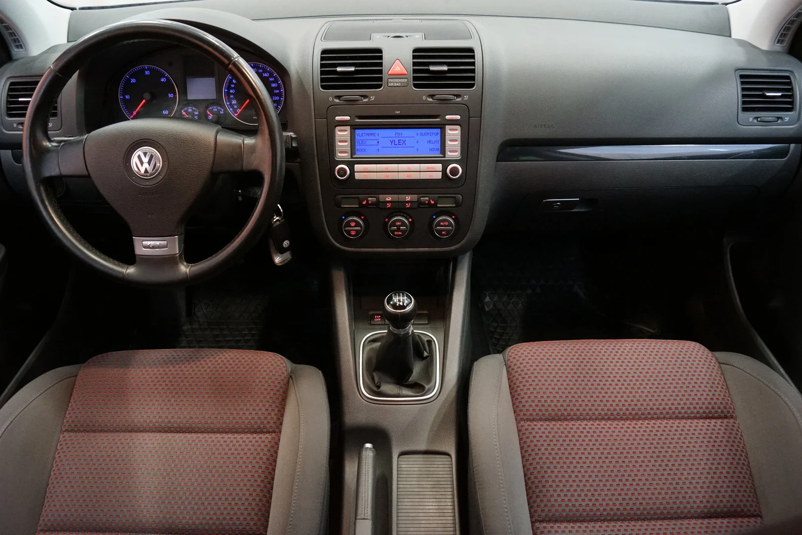 Car Image - 4OXR3iIzGE6TgfDv0SFmxs
