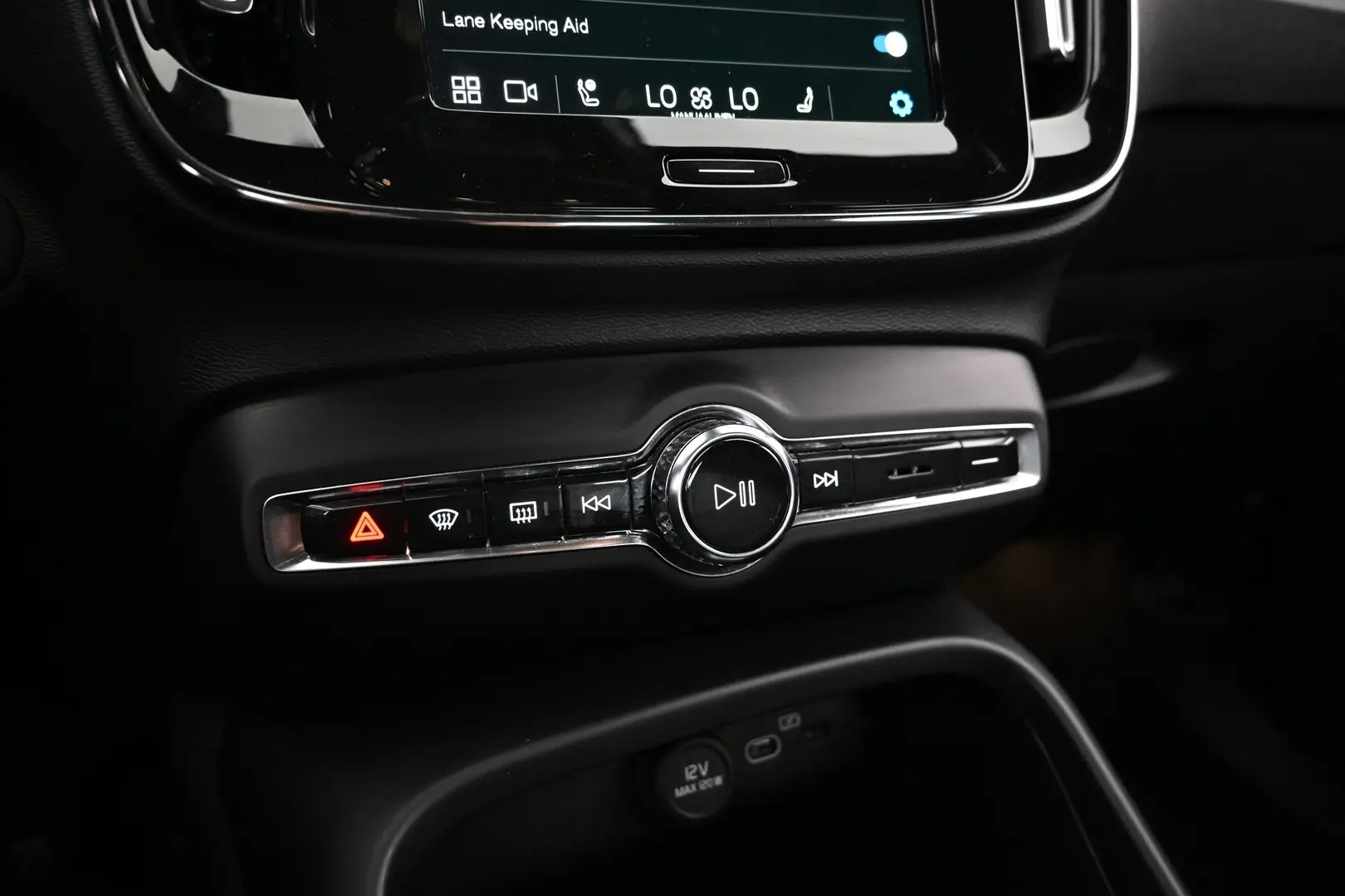 Car Image - 3xjmwuWlWxaQVba8fg7i07