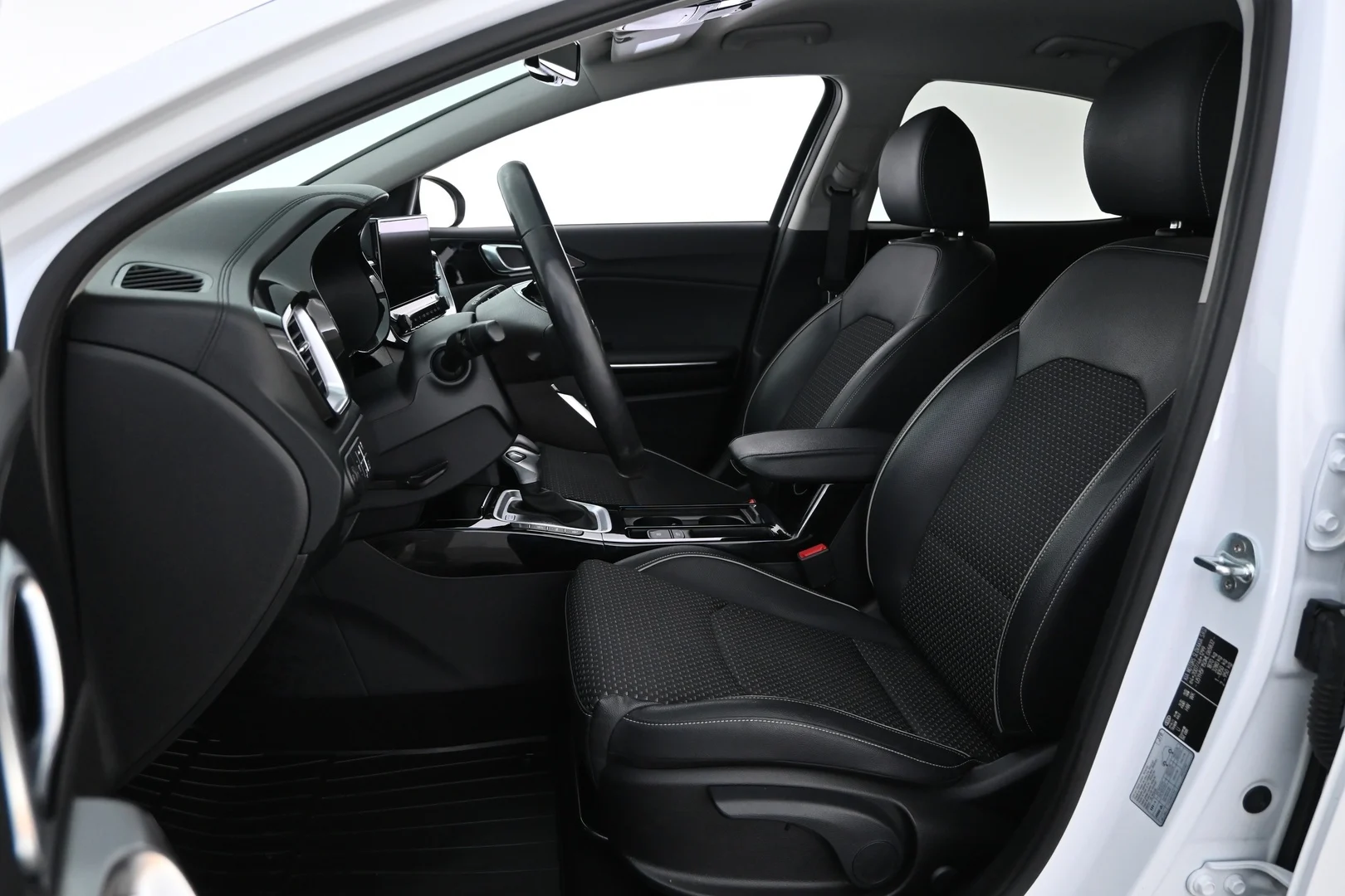 Car Image - 2akwSyRCRKP8xqkCBsPG88