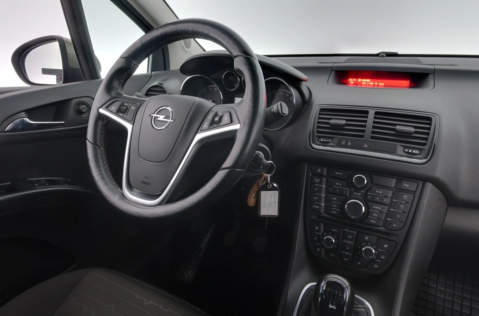 Car Image - 3ErD7zzcaAIS8fYoZ8IV4r