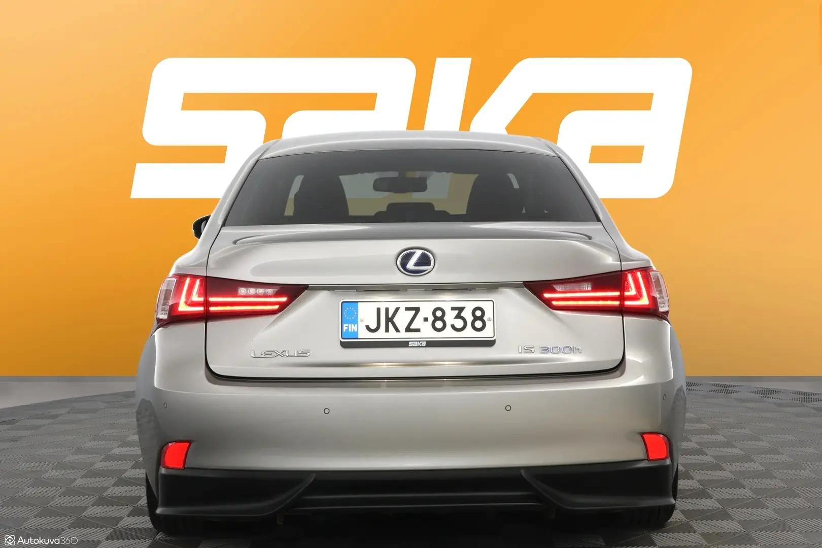 Car Image - 4lfQB3mO3gS1PAb1aFEYYR