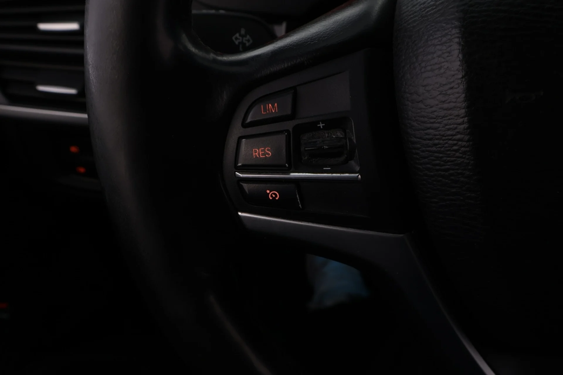 Car Image - 61bNvYVq0zFWkNkkgQVZY