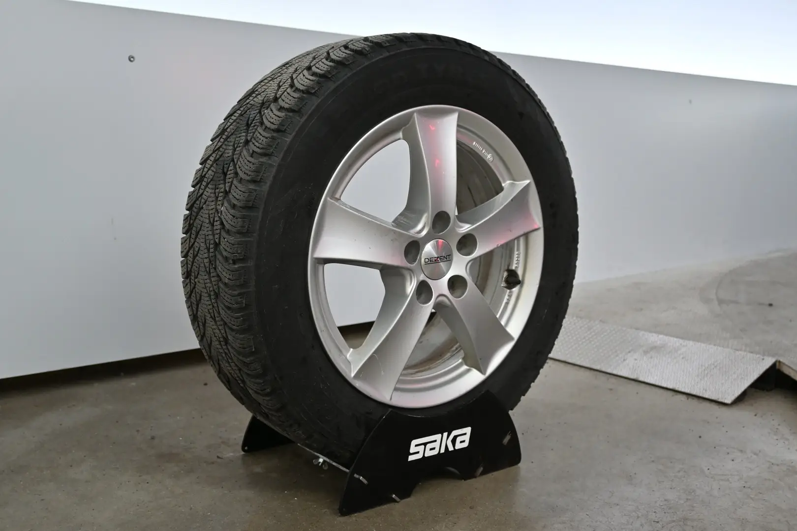Car Image - 3jKafrYgXi5oj8F2GcY5PL