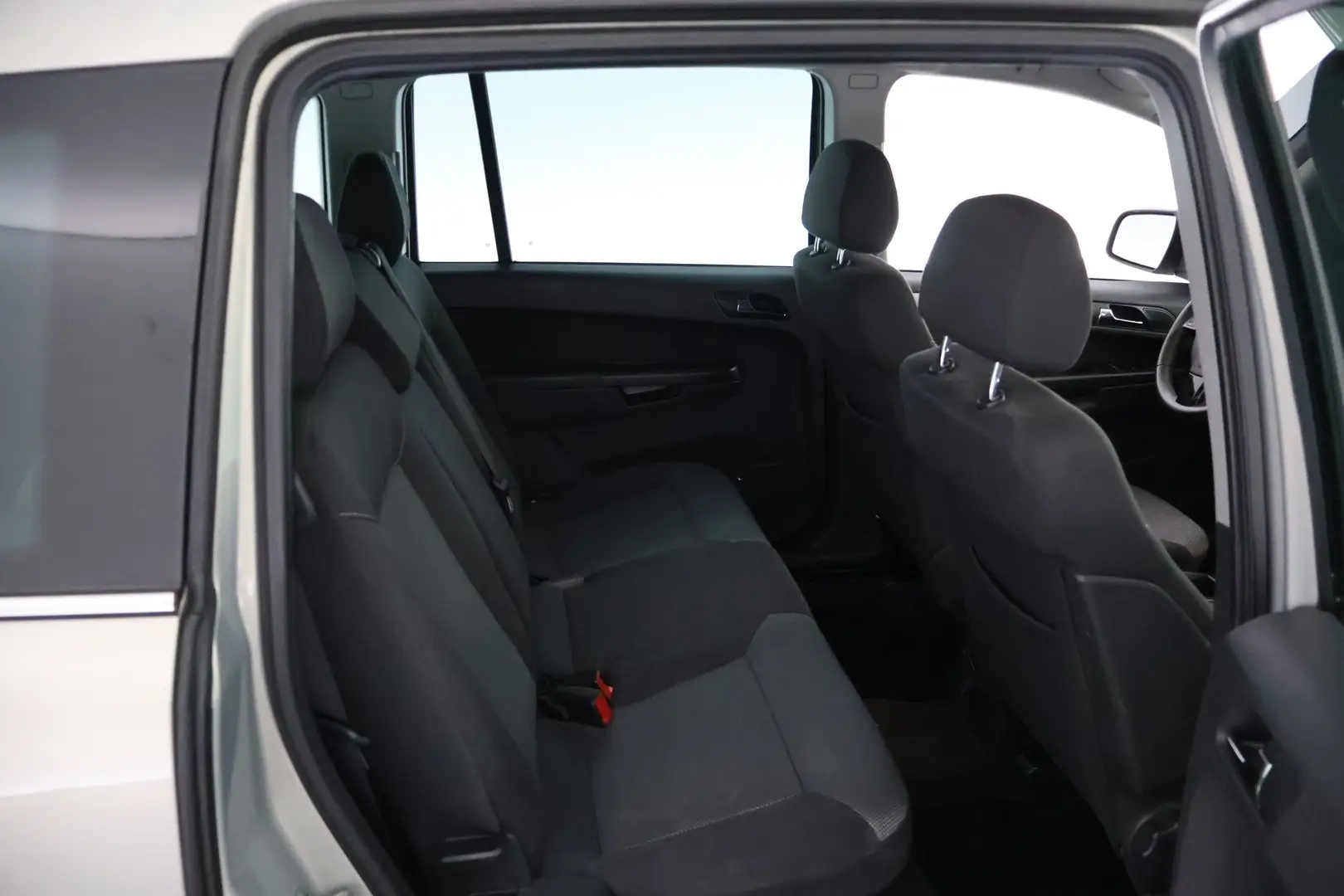 Car Image - 6anzIA0h9ACnwlI7hfcxMh