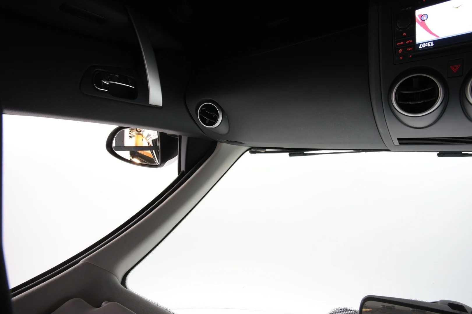 Car Image - 17wj03fBq59DSC4THrWWfd