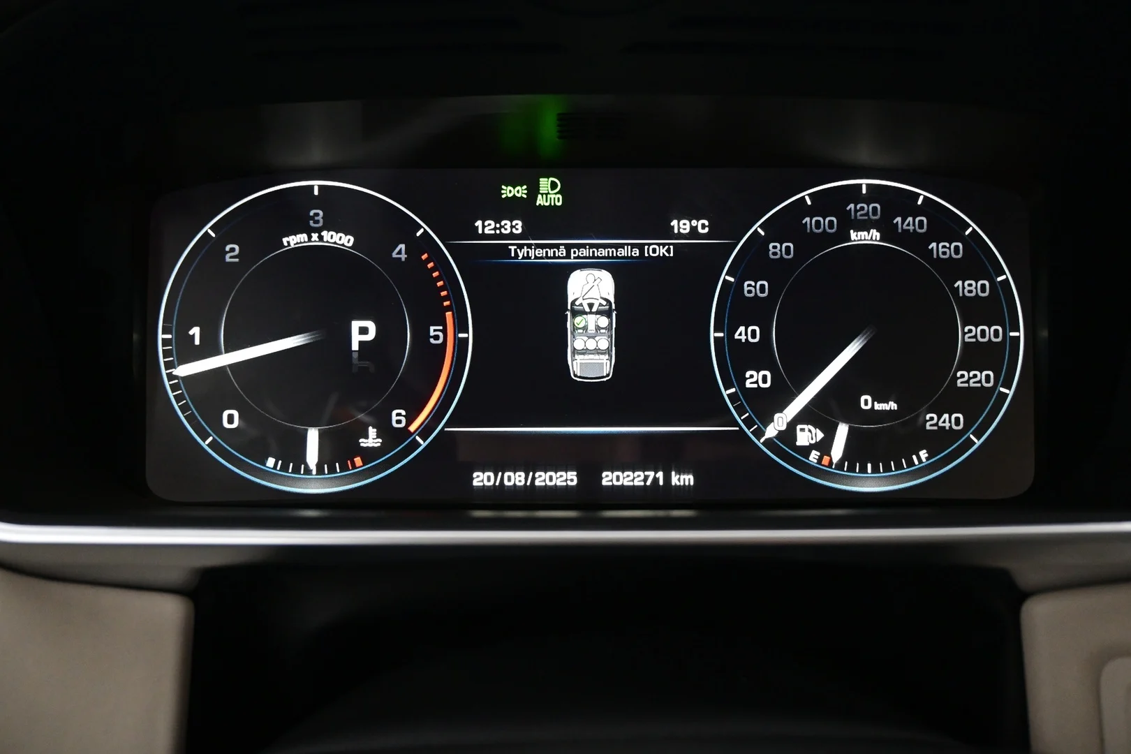 Car Image - 4qf8EgRTNbl2lTwTcrYU6Z