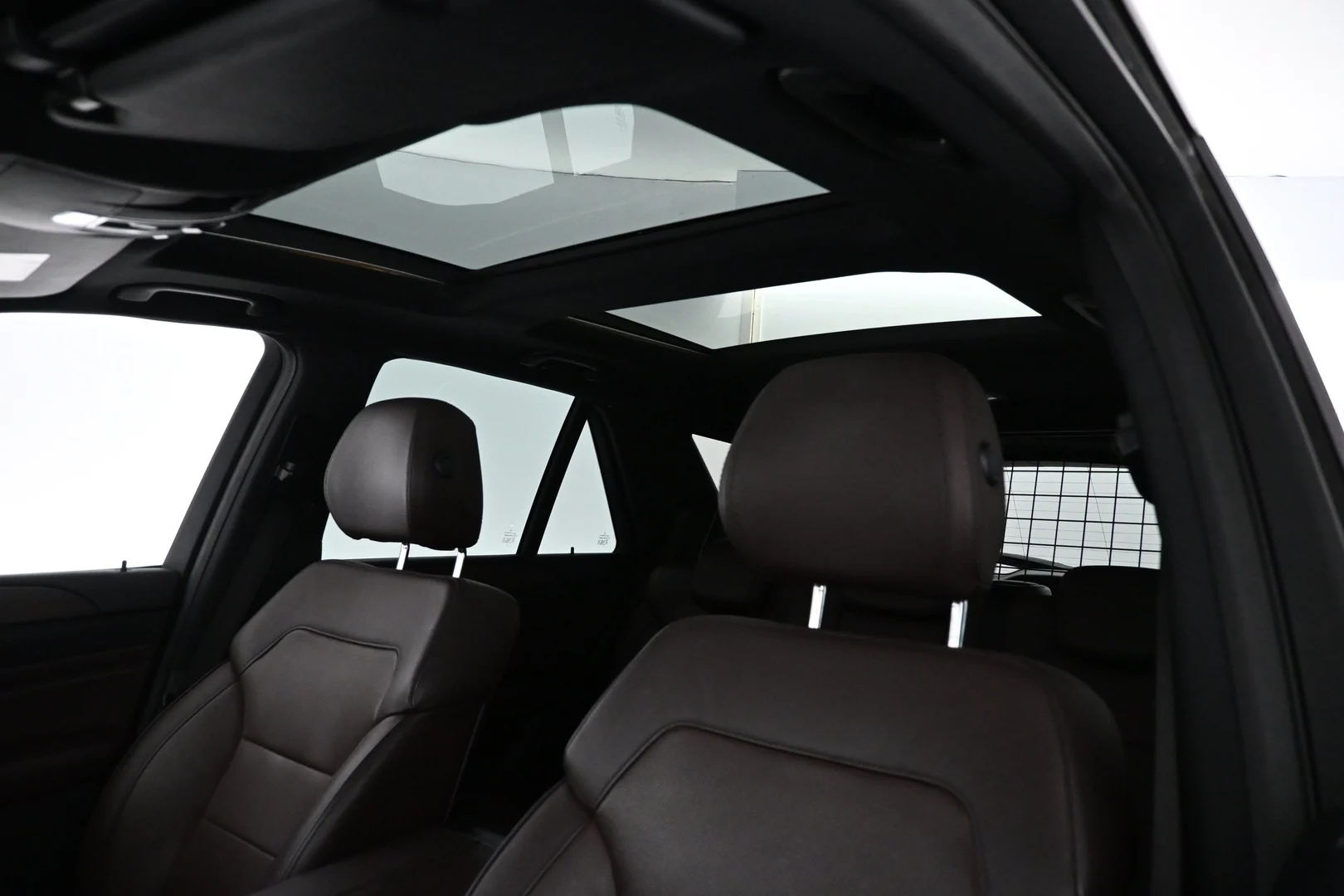 Car Image - 2H32mxr6qkgfHvuxbibUSz