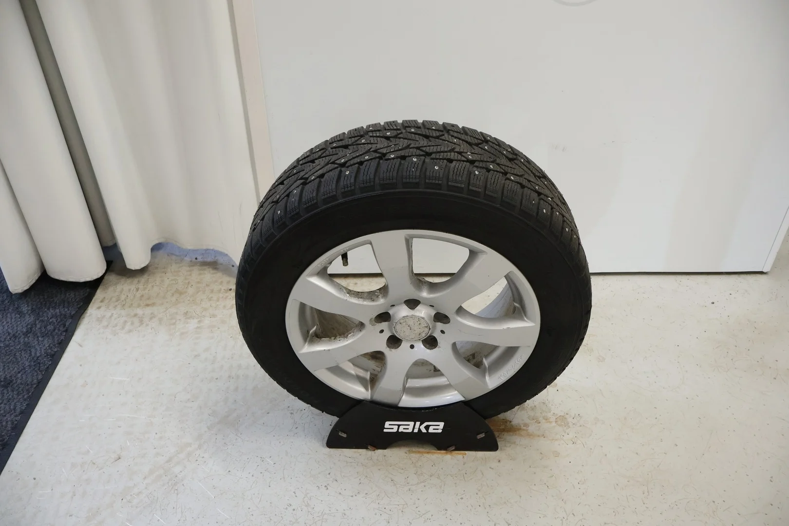 Car Image - 4njNFvgGB0f5997EOcOPRg