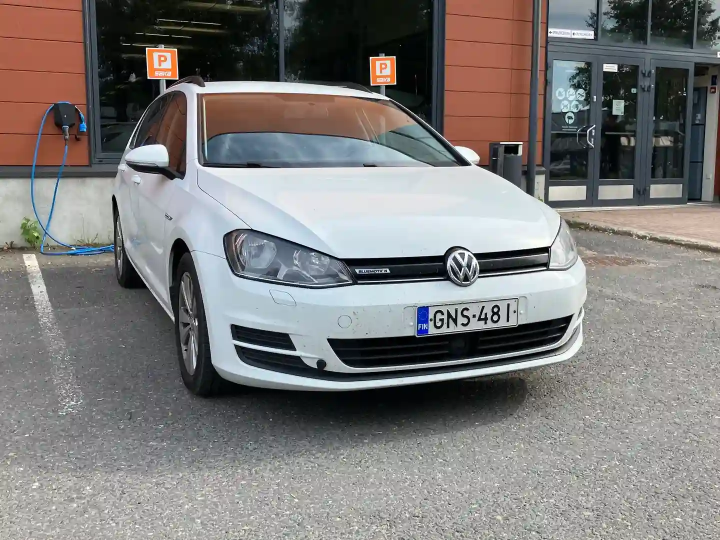 Car Image - 5cBbiYOCUp0A7VdWyXnrcr