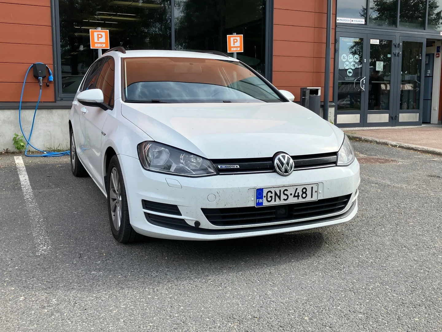 Car Image - 5cBbiYOCUp0A7VdWyXnrcr