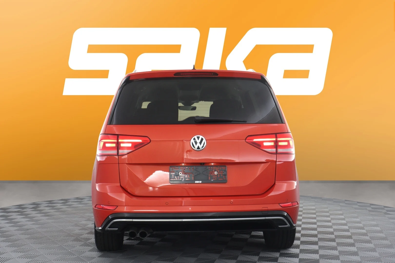 Car Image - F5poQUSEswpSnPRXb5A0i
