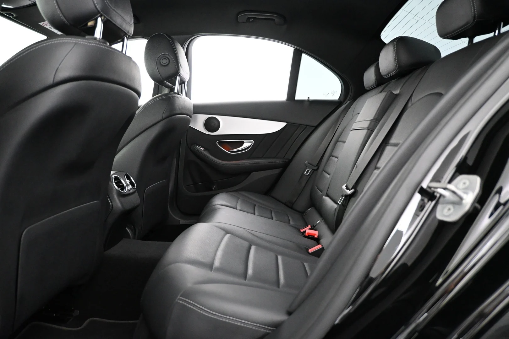 Car Image - 6ns5ZuBbsGbzaPXglYKtWy