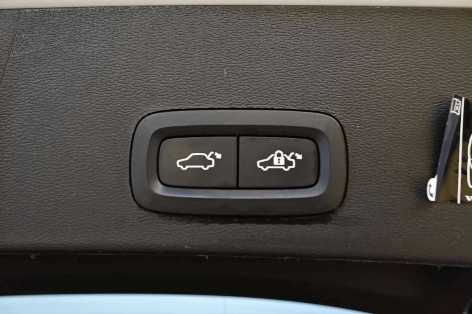 Car Image - KH1re8yu03QPWkfLW8P14