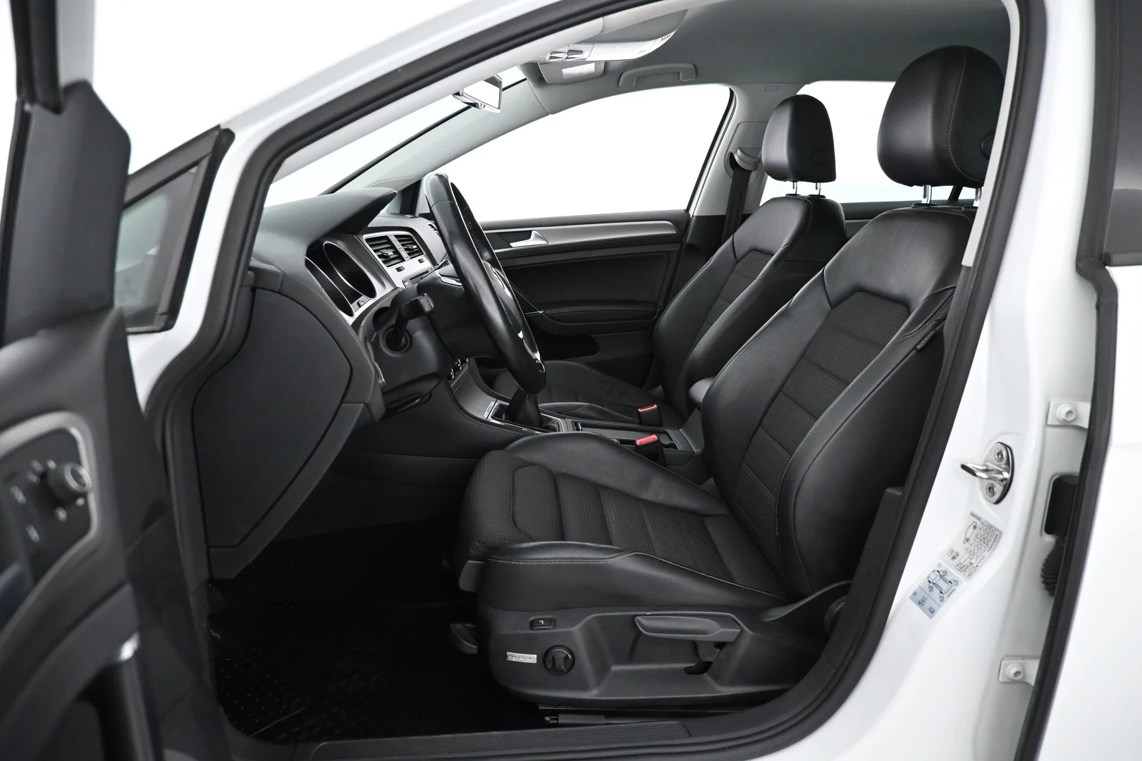 Car Image - 2ufvsnnxrVduYFEP0Vq4dH