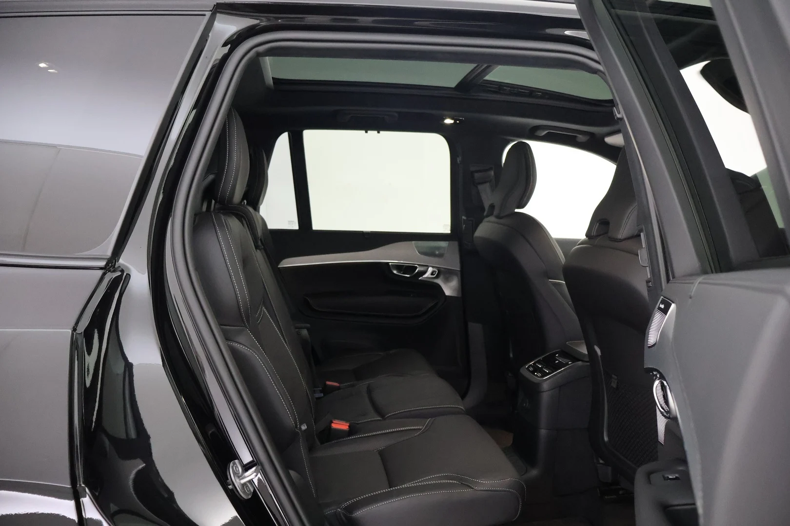 Car Image - 1lTbtKyqarjFUvkOu8oQu0