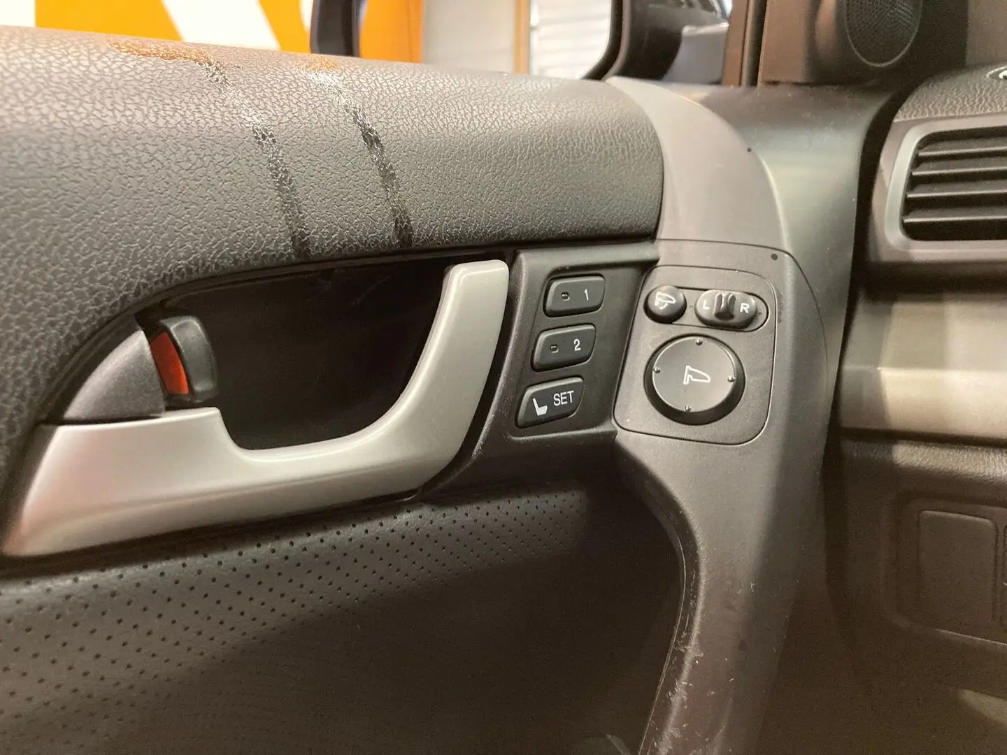 Car Image - 3AVPjGL5Y2rgipU4YsyaXO