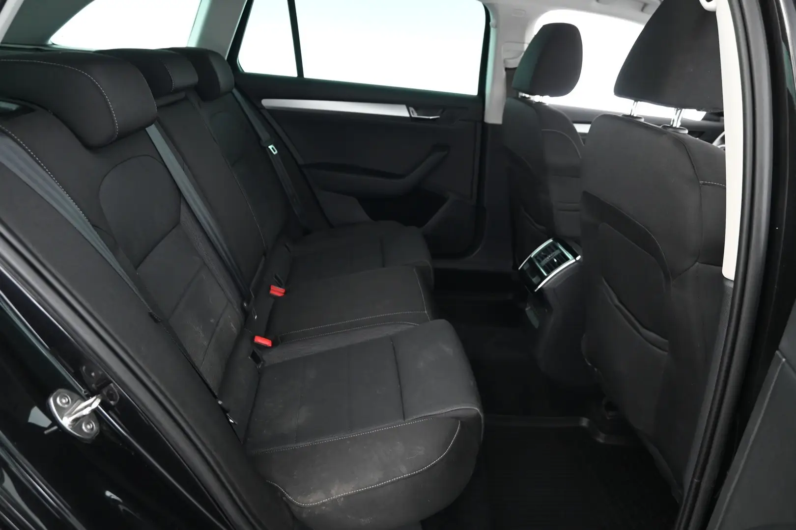 Car Image - 4pcGifHvjQoyo8zvudFfIZ