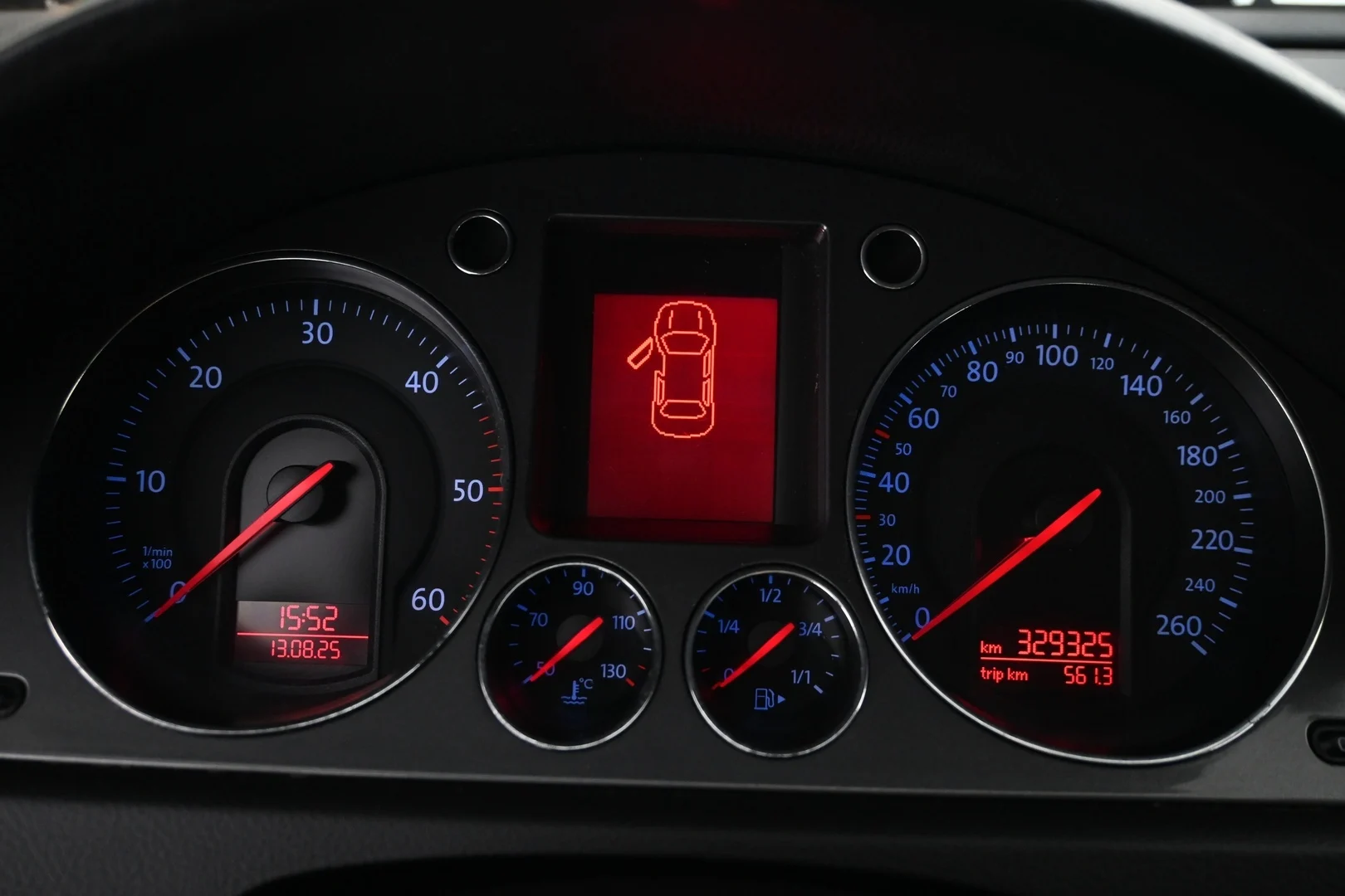 Car Image - 31mICo9XjHM5BUxG49eWpY