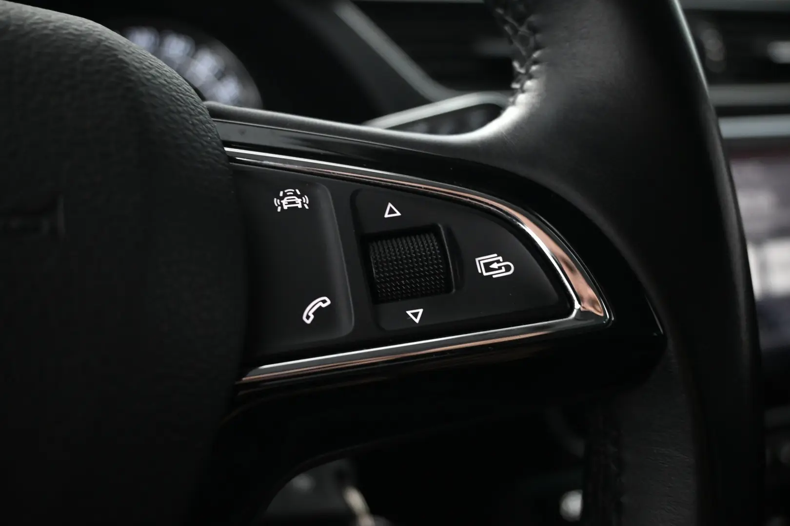 Car Image - 4pcGifHvjQoyo8zvudFfIZ