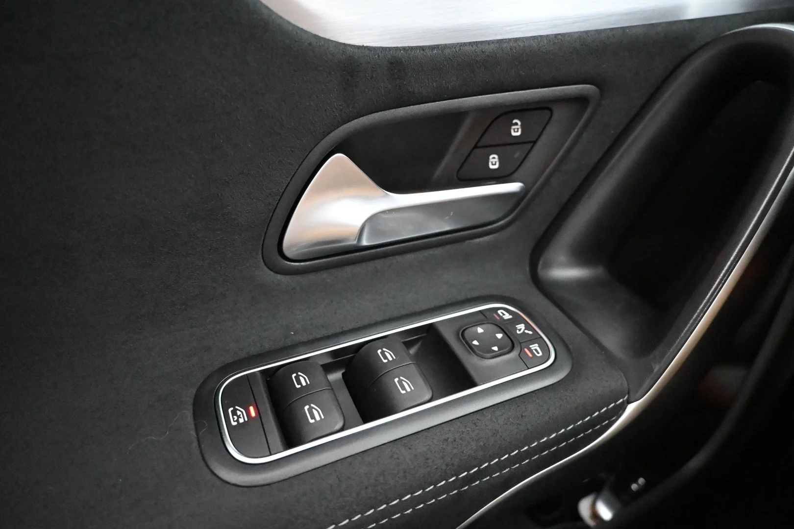Car Image - 1Oz6n5lR8JCQiYrHl22U5Q