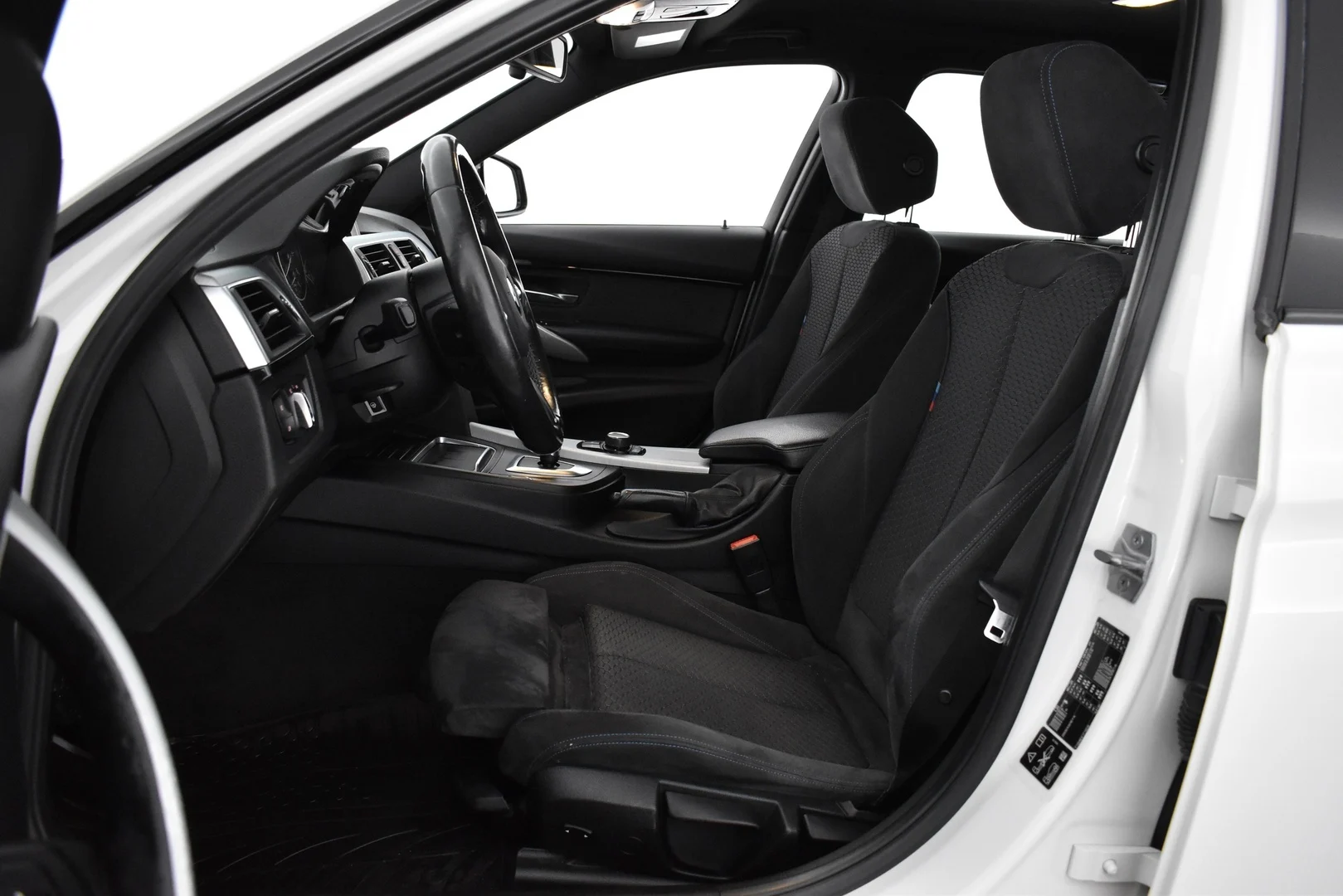 Car Image - 4flkO6qGcekHwTrVdpV00W