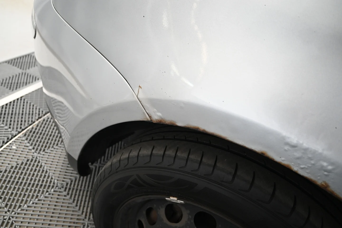 Car Image - 24NmHhuesj7T4FpWhgPRqR