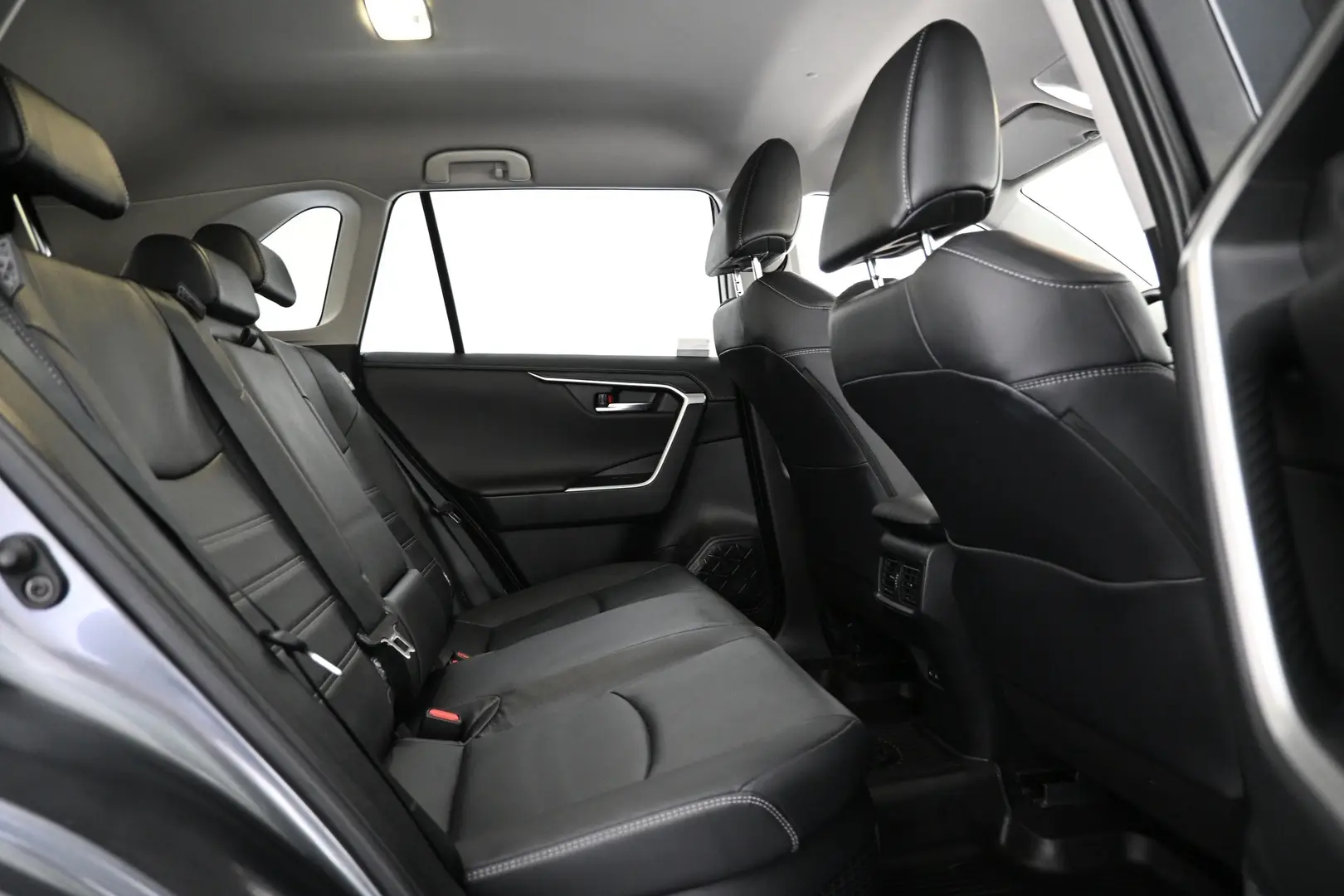 Car Image - guGbaSMq3YgRRIWYhg2VE