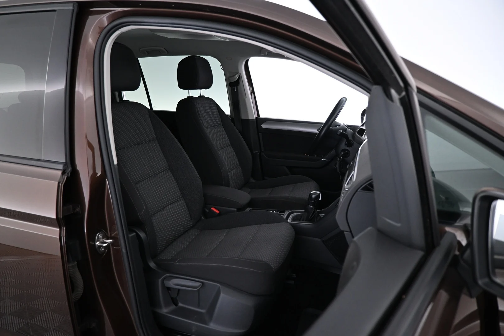 Car Image - c9X7GEKC2O4KOlgybiOfn