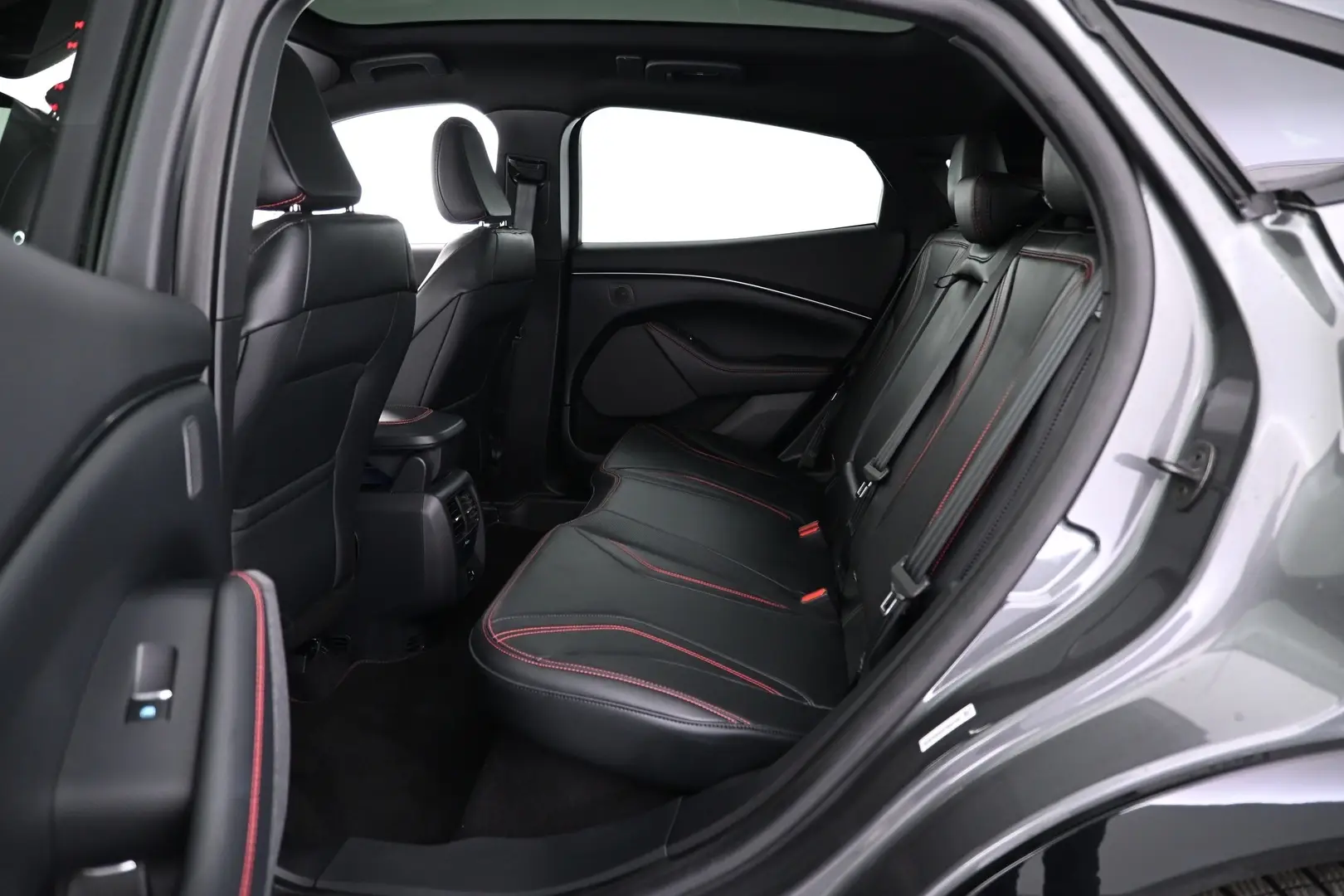 Car Image - UlnNULSsQCde0YBUnIVAx