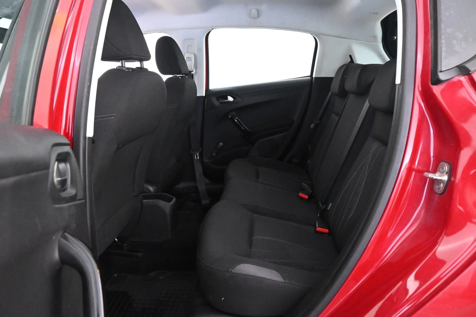 Car Image - 7tg4LXGTOiDDDeRjvyN7GS