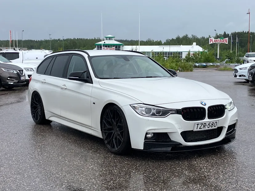 BMW 320