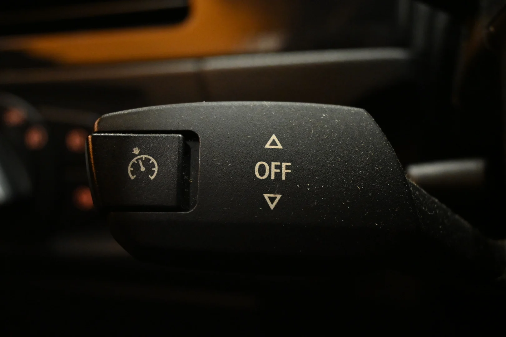 Car Image - 7fZ1FF0h4xasxzhyzMK6jh