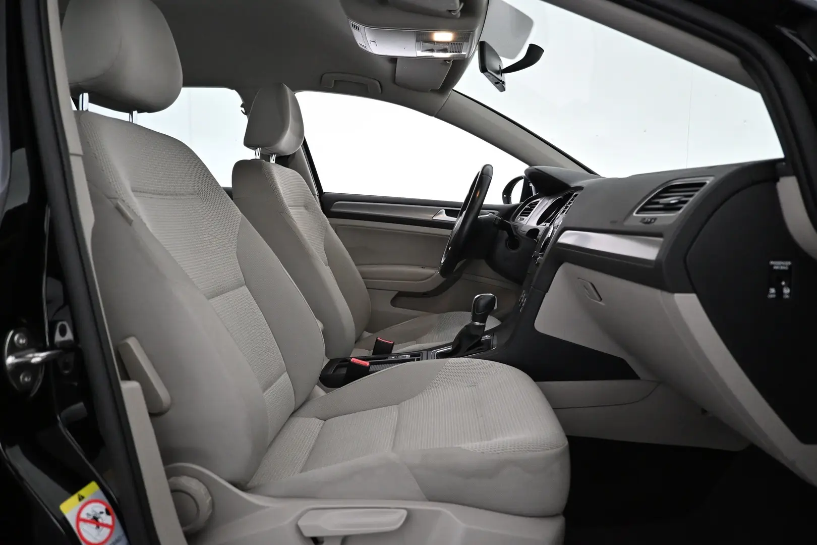 Car Image - 4jkKK9YrPTJDMgXooTe25O