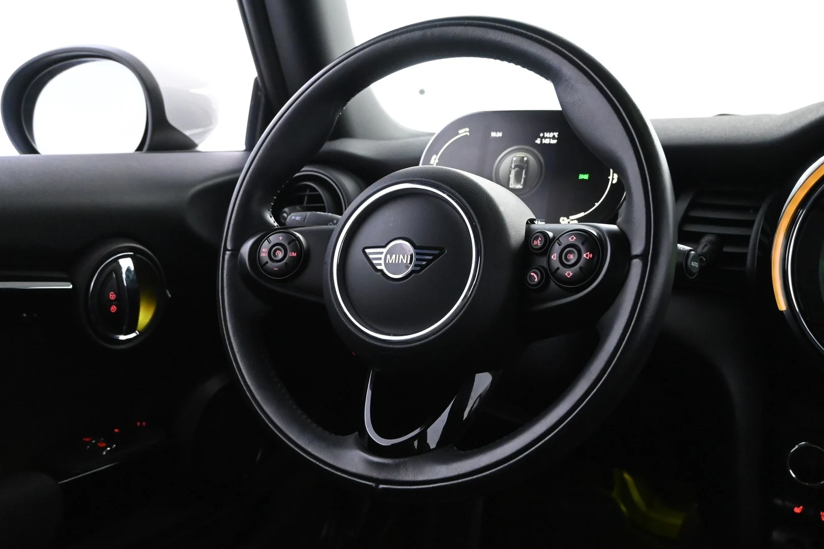 Car Image - 3D2iFmZ2QS24s0luKgtSNB