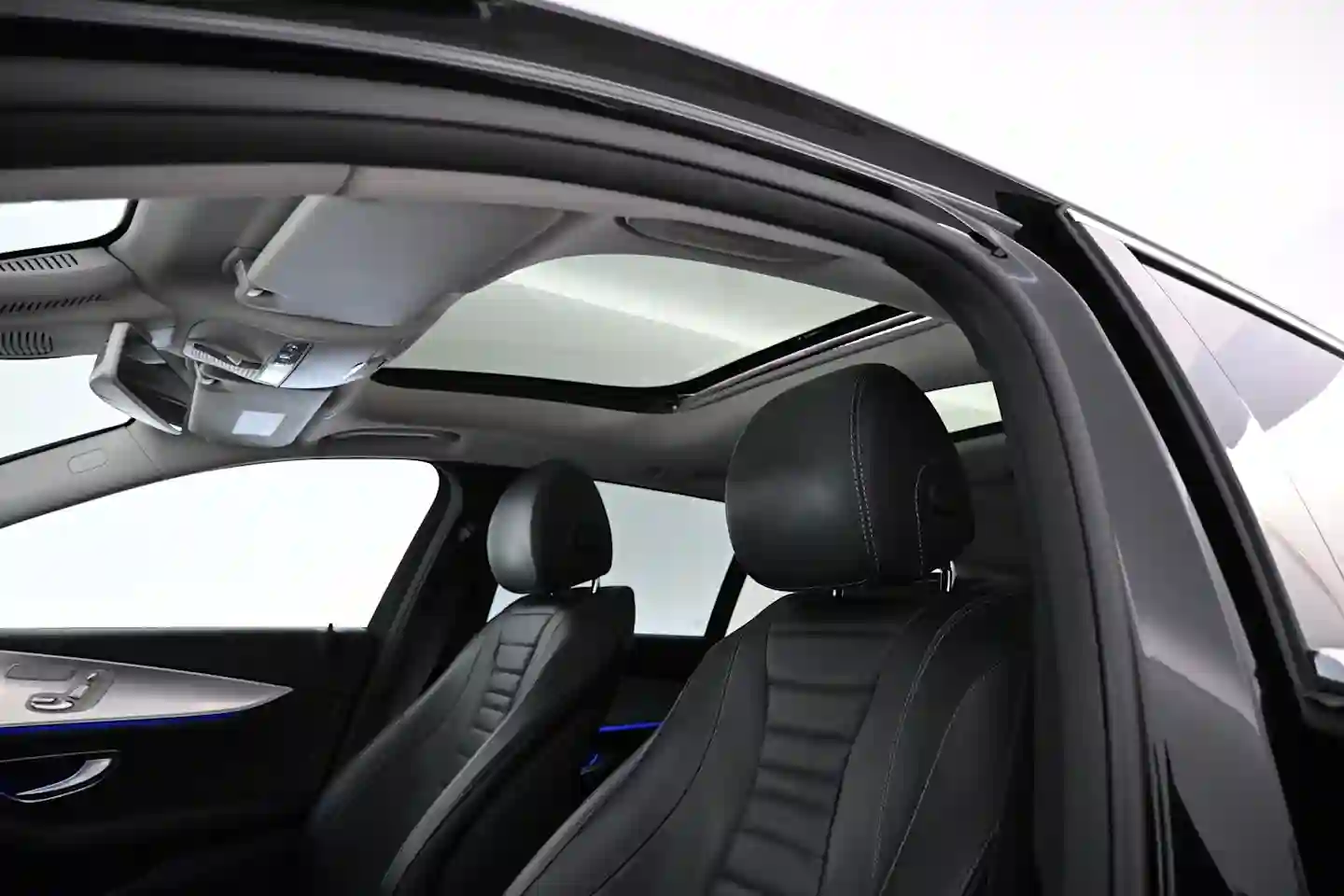 Car Image - 2t0QqOLLDi9IqCiXNAbHkQ