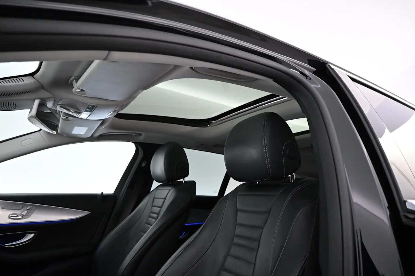 Car Image - 2t0QqOLLDi9IqCiXNAbHkQ
