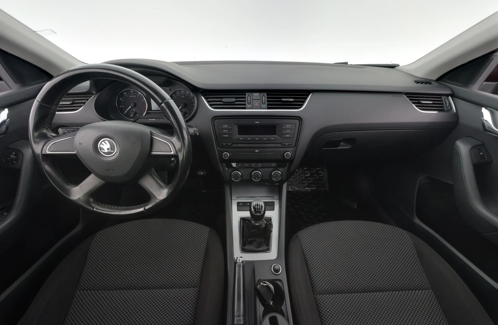 Car Image - 3pB152dZ9HEXegbXaX8Q10