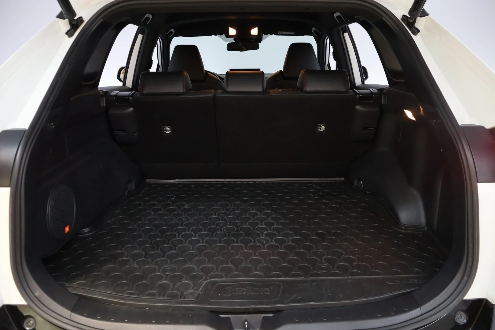 Car Image - 1ozj4ATg4jJf6BDxFAYGkY