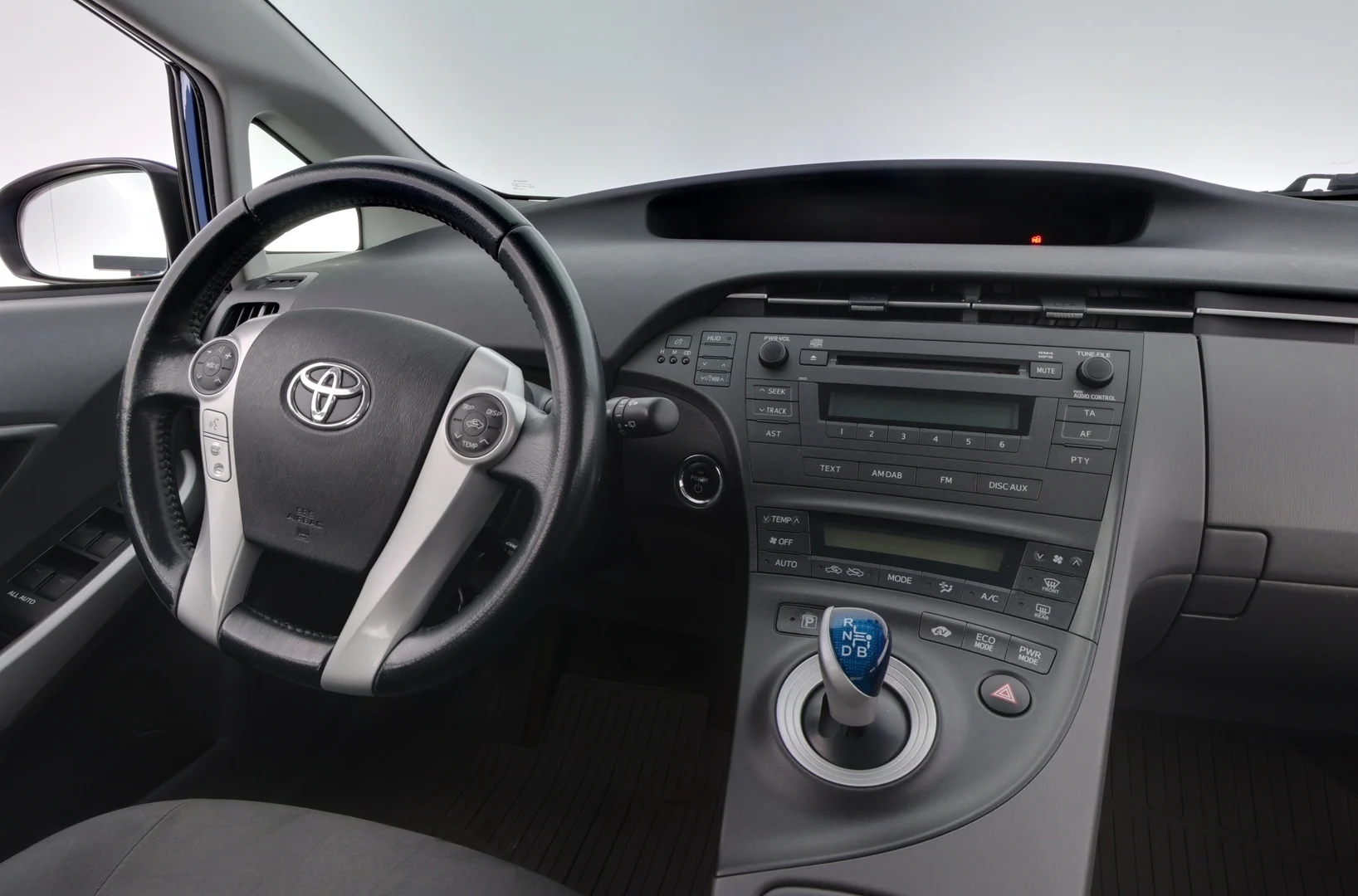 Car Image - 7w3lsWtL7D8SQOdzoSO17D