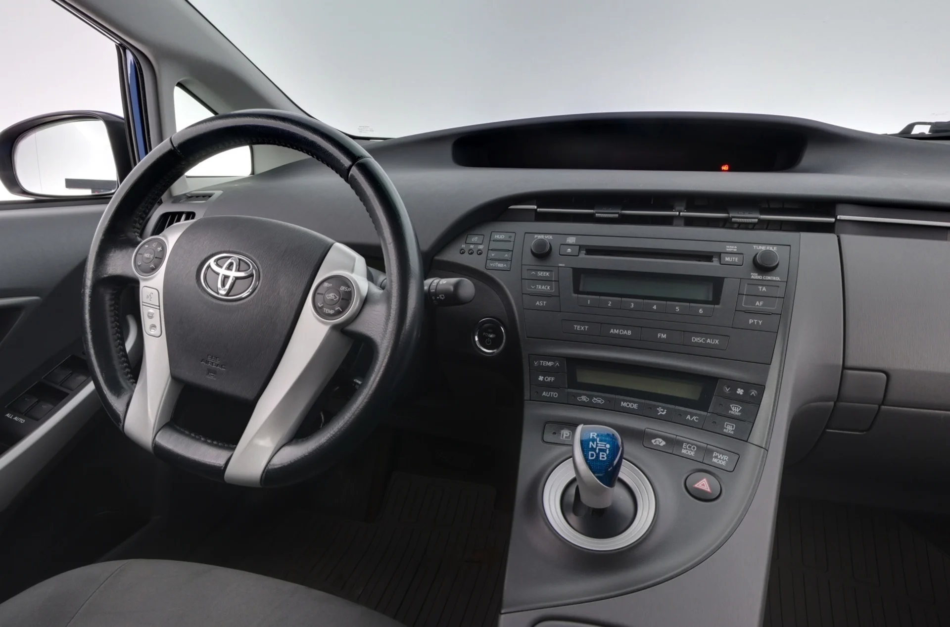 Car Image - 7w3lsWtL7D8SQOdzoSO17D