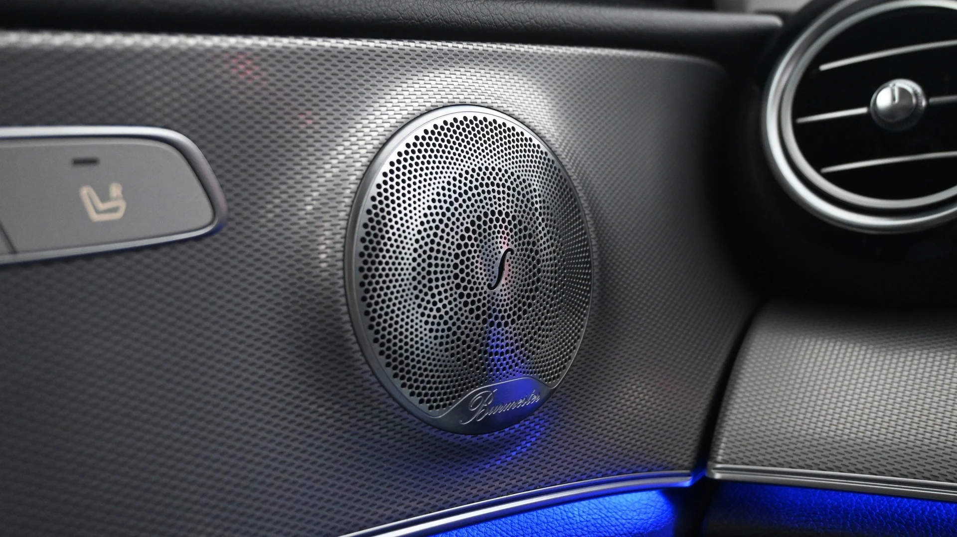 Car Image - 6GfLCQfWYUHYpFlAN0ofIR