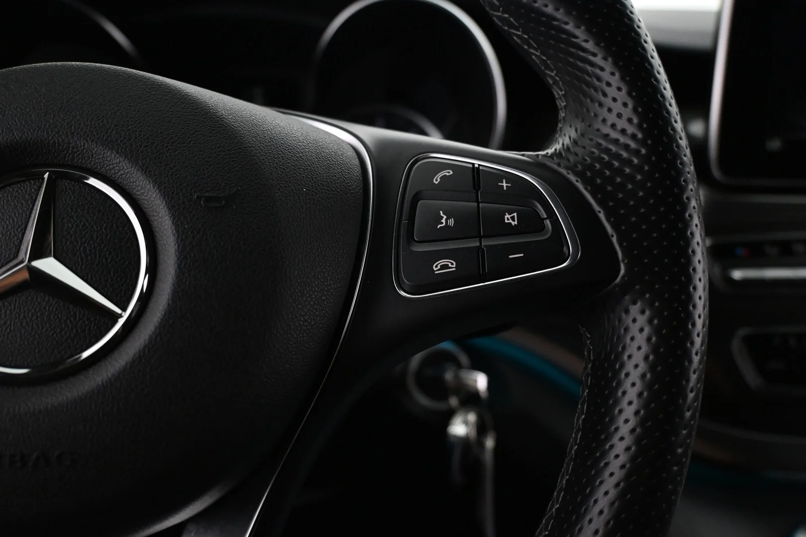 Car Image - 2bHZwrJT33zWL2ksf0Xqko
