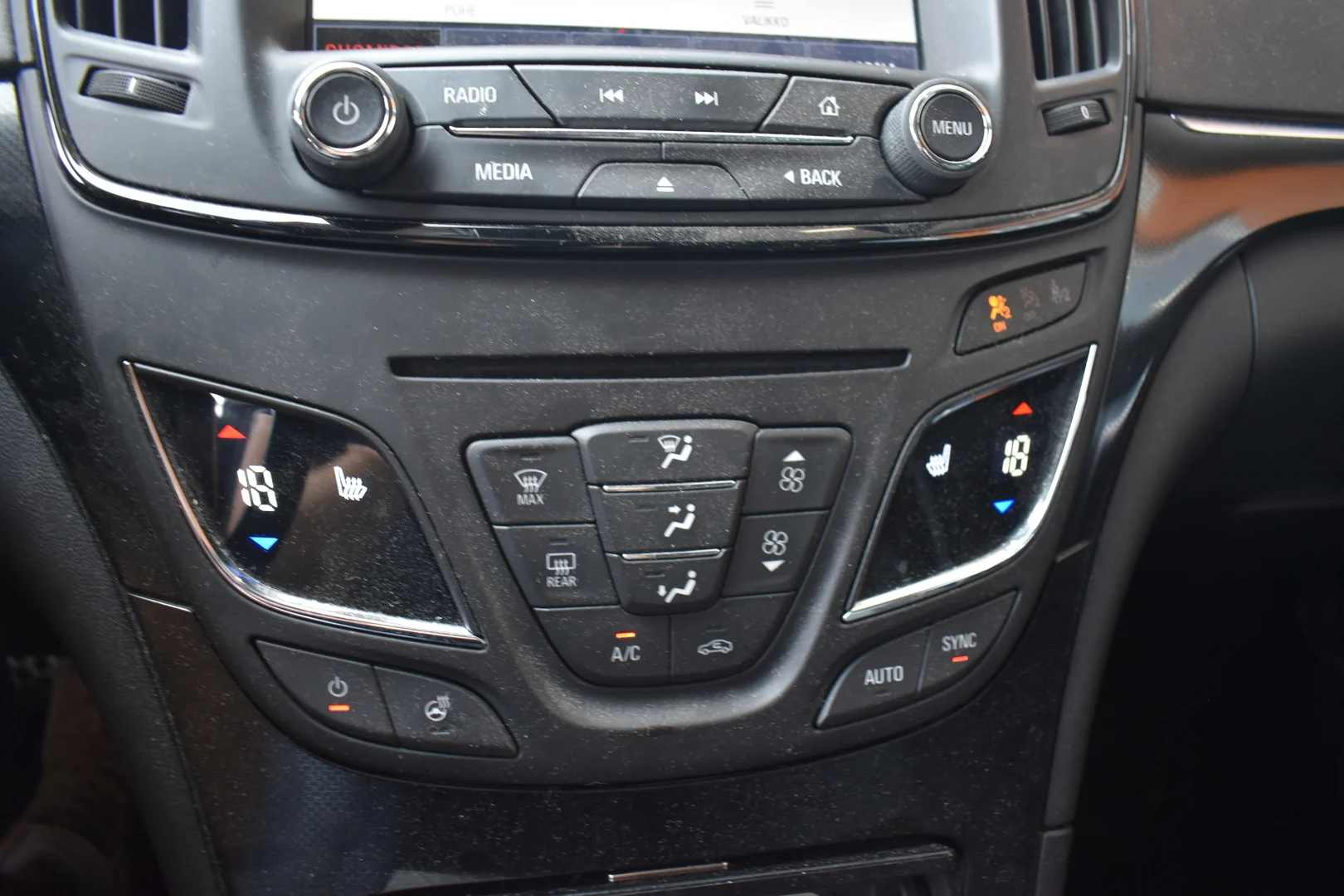 Car Image - 6jZ4z8sDYxxNEMS9JQag9Z