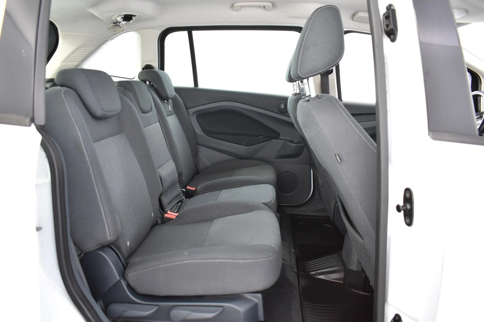 Car Image - 17xFvnkknQarcdjvMxAF3B