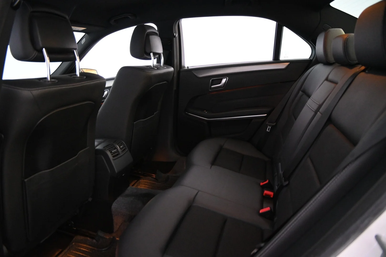 Car Image - qowq6pKmn1Kvi6aaKyQbA