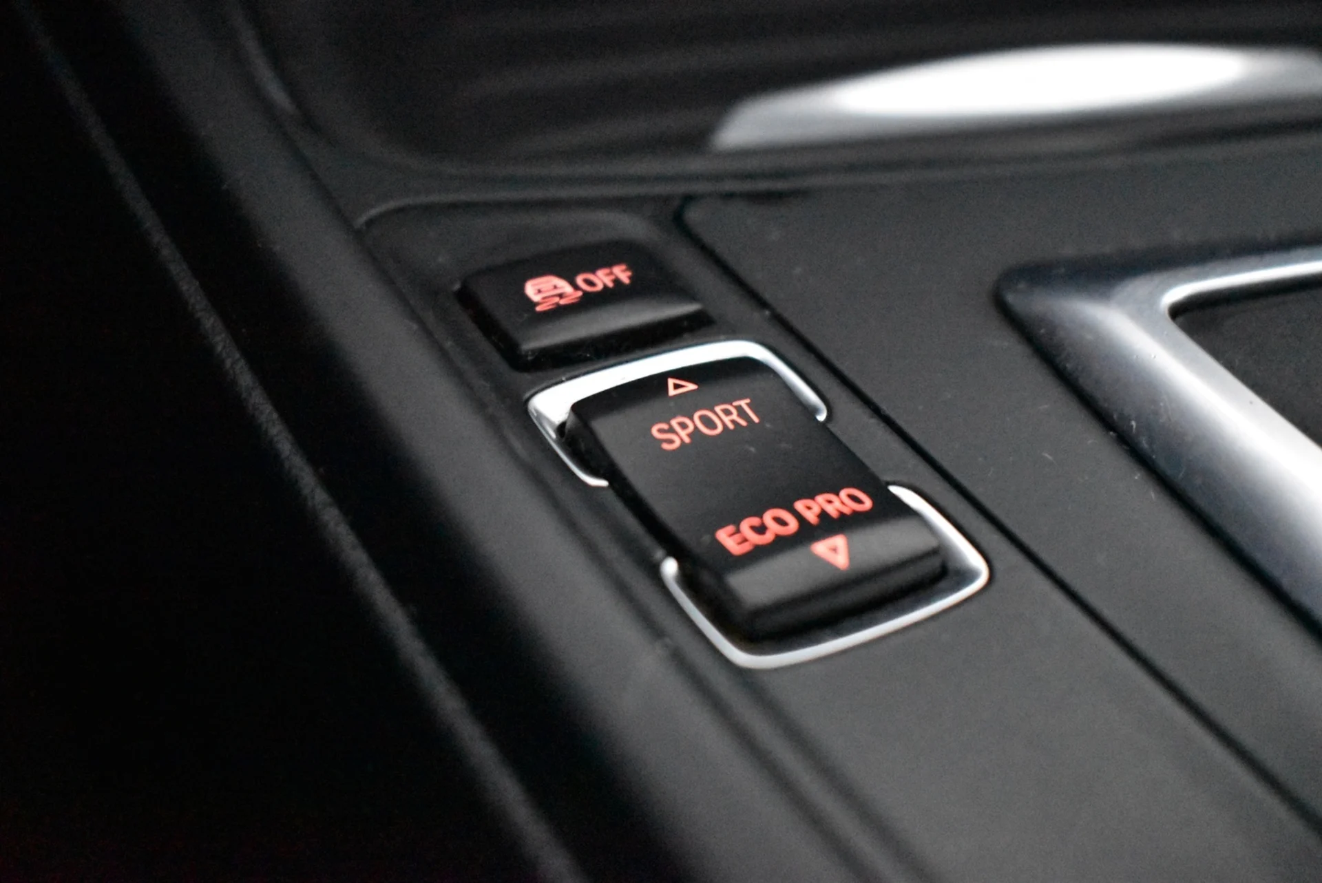Car Image - 2xCSc2TnNGFVebVekClMSf